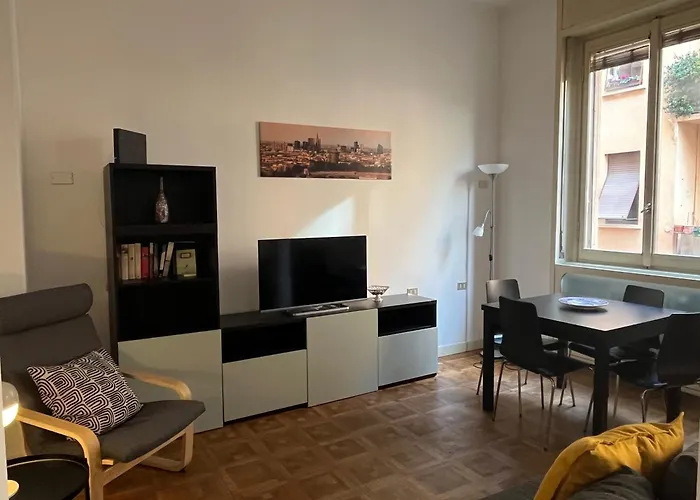 Bwr - Beautiful Near The Center Of Milan, Polibio